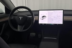 Tesla Model 3 bild 21