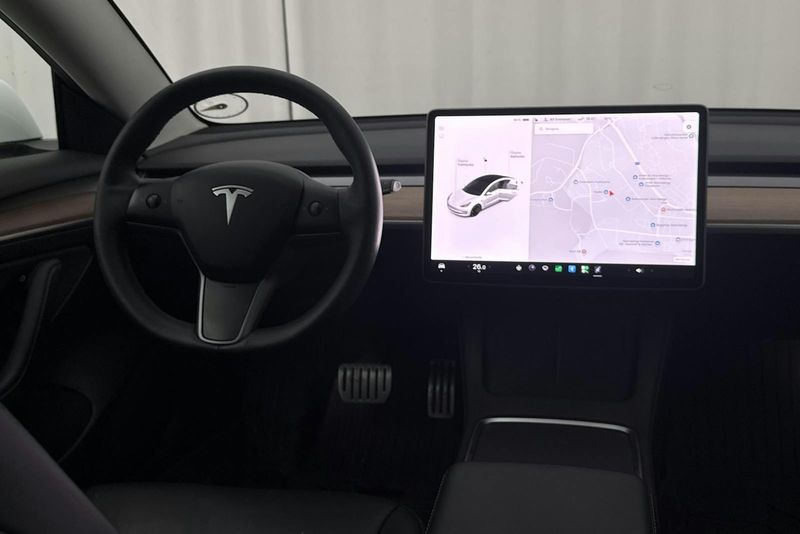 Tesla Model 3 bild 21