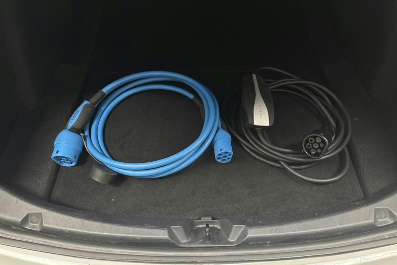 Tesla Model 3 bild 23