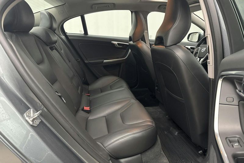 Volvo S60 bild 8