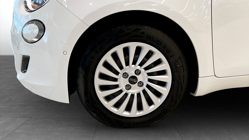 Fiat 500e bild 9