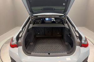 BMW i4 bild 15
