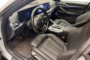 BMW i4 bild 9