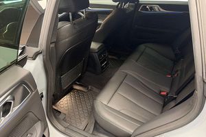 BMW i4 bild 11