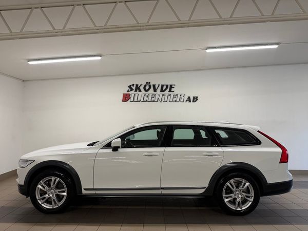 Volvo V90 Cross Country D4 AWD Pro 1-Ägare/Nyservad/Drag/VOC/Värmare/LED/Skinn - 2019