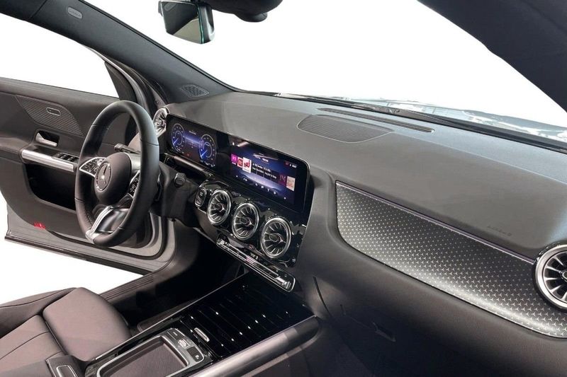 Mercedes EQA250+ bild 14
