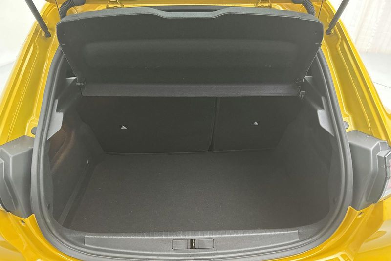 Peugeot 208 bild 9