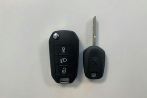 Peugeot 208 bild 12