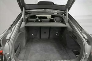 BMW i4 bild 9