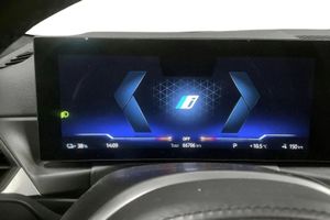 BMW i4 bild 10