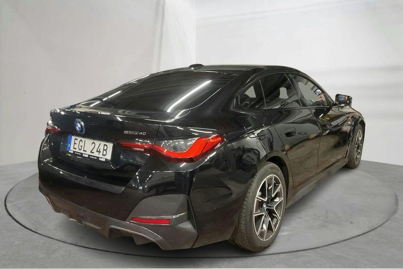 BMW i4 bild 3