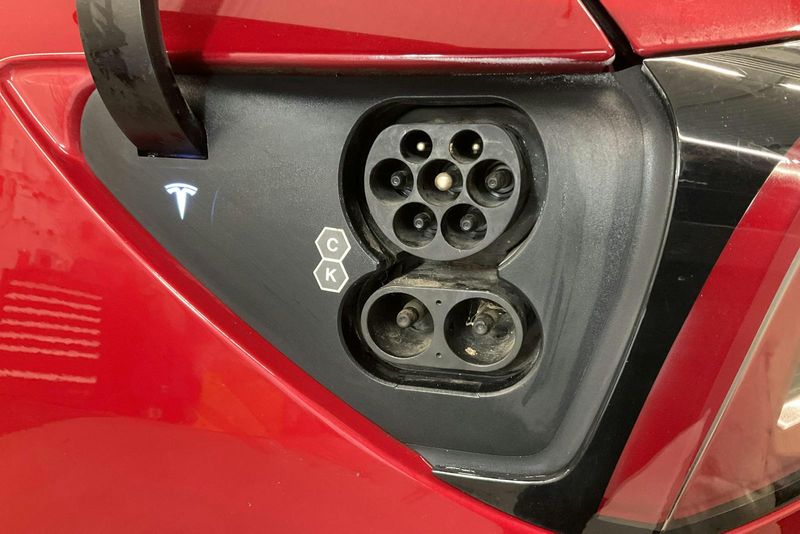 Tesla Model 3 bild 16