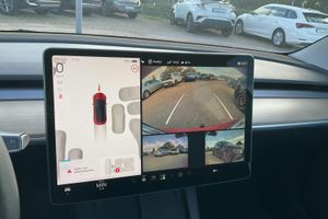 Tesla Model 3 bild 13