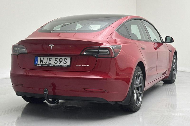 Tesla Model 3 bild 3