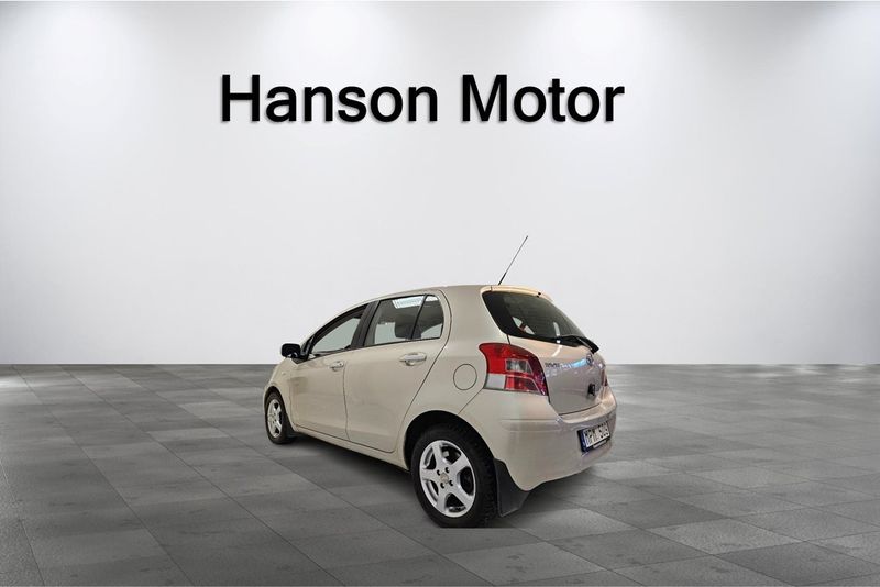 Toyota Yaris bild 2
