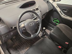 Toyota Yaris bild 8