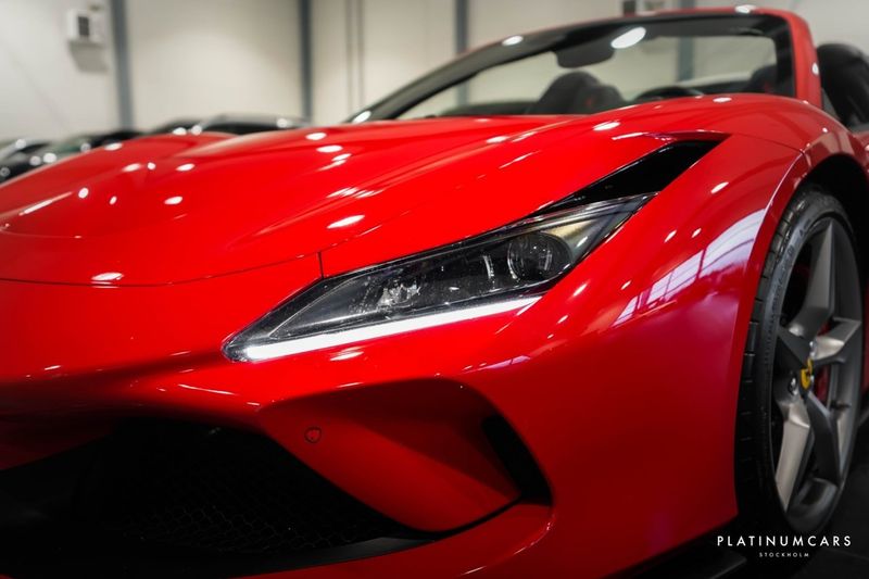 Ferrari F8 bild 5