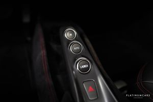 Ferrari F8 bild 16