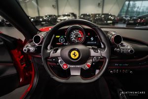 Ferrari F8 bild 12