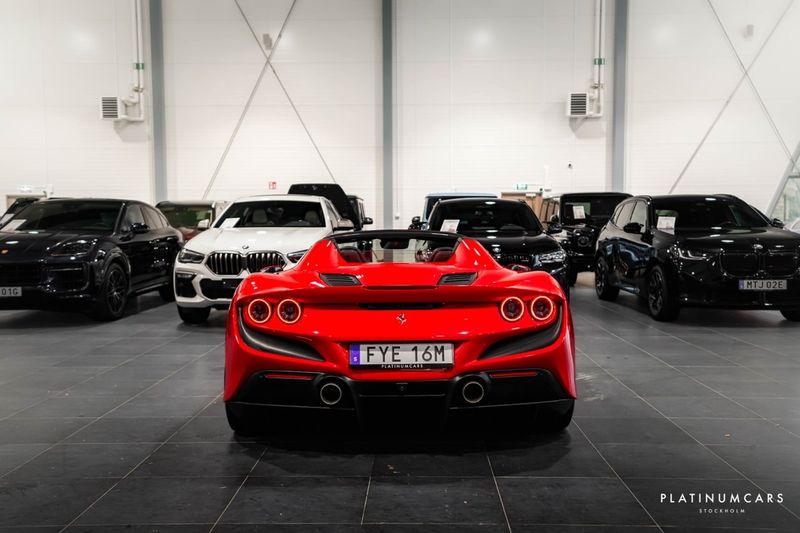 Ferrari F8 bild 4
