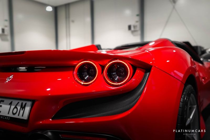 Ferrari F8 bild 26