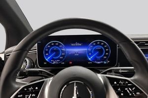 Mercedes EQE300 bild 10