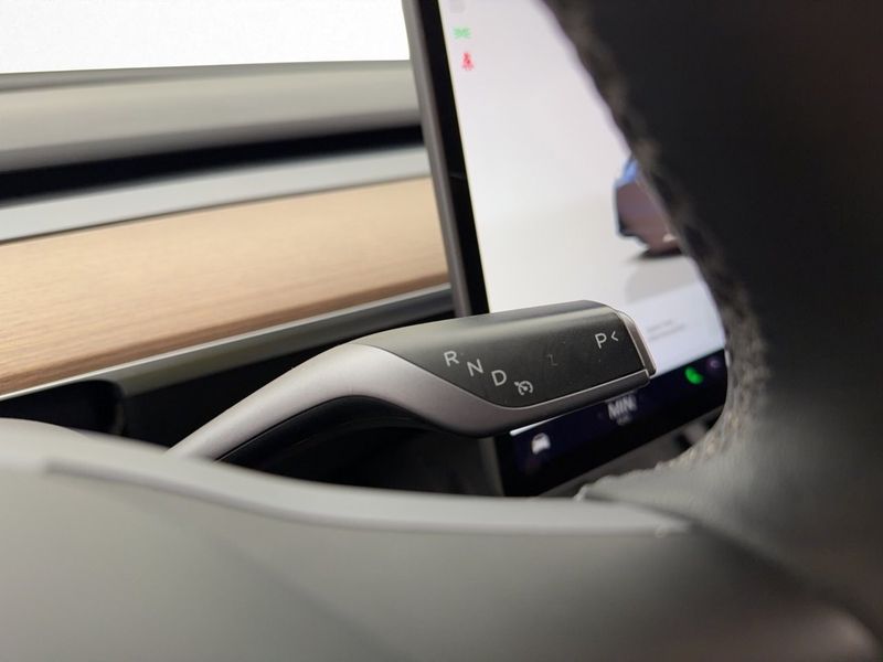 Tesla Model Y bild 32