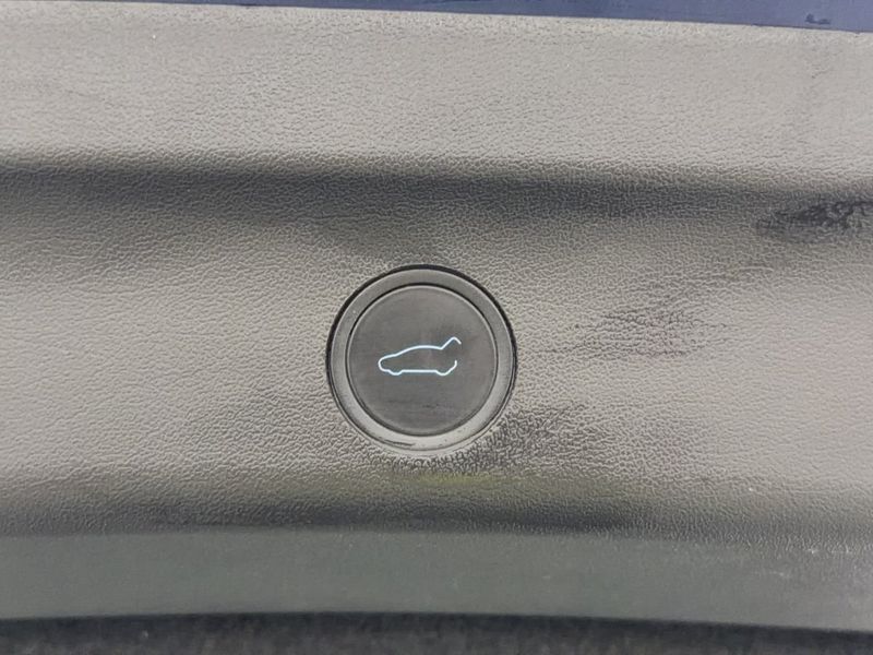 Tesla Model Y bild 22