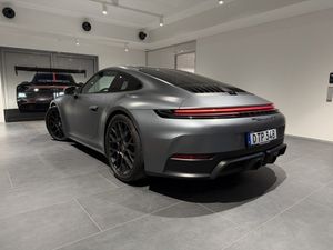 Porsche 992 bild 2