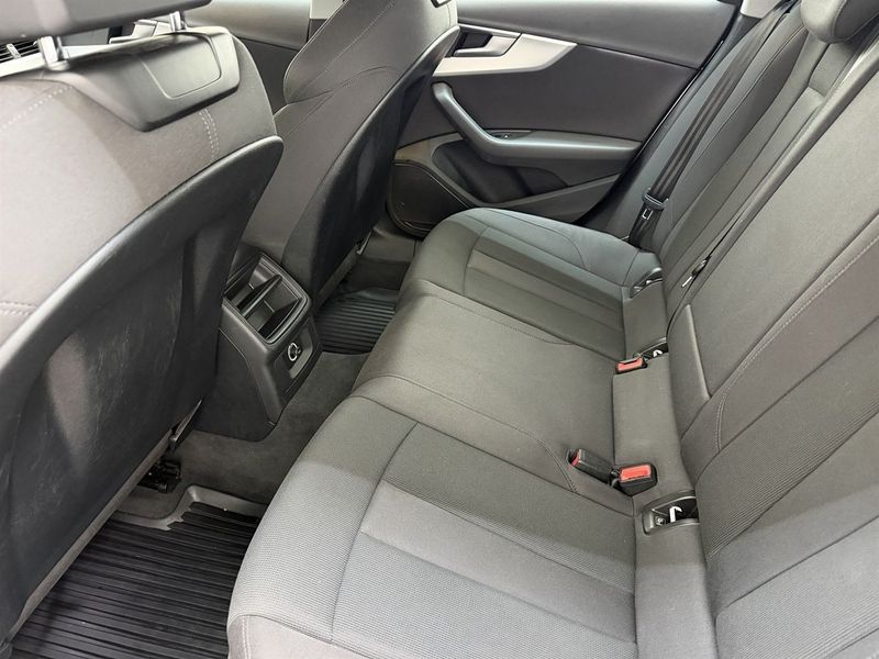 Audi A4 bild 7