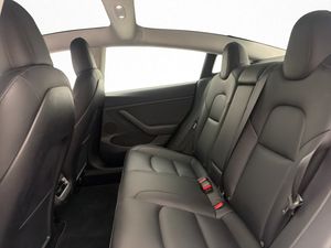 Tesla Model 3 bild 28