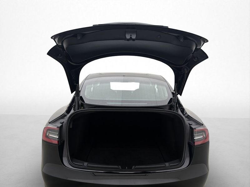 Tesla Model 3 bild 29