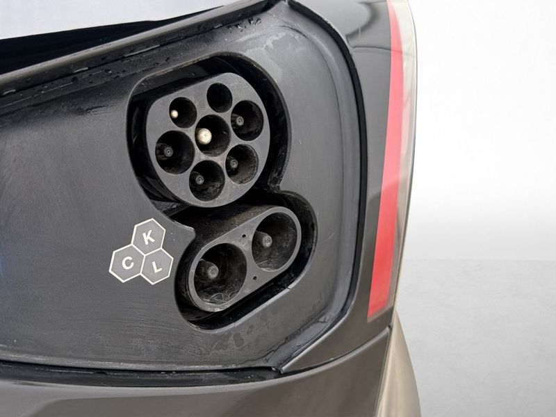 Tesla Model 3 bild 31