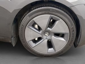 Tesla Model 3 bild 35