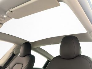 Tesla Model 3 bild 12