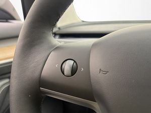 Tesla Model 3 bild 14