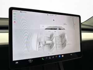 Tesla Model Y bild 24
