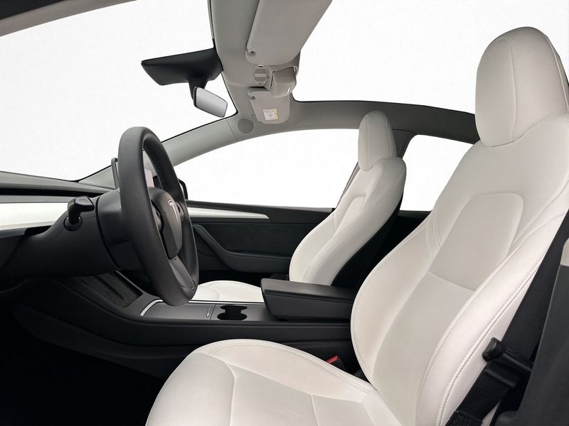 Tesla Model Y bild 12