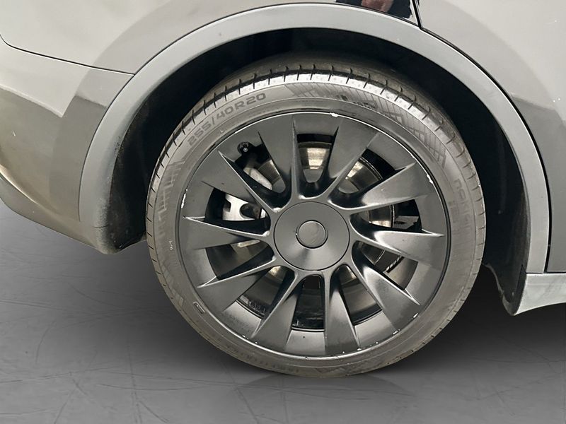 Tesla Model Y bild 35
