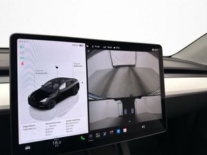 Tesla Model Y bild 18