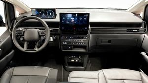 Hyundai Staria bild 4