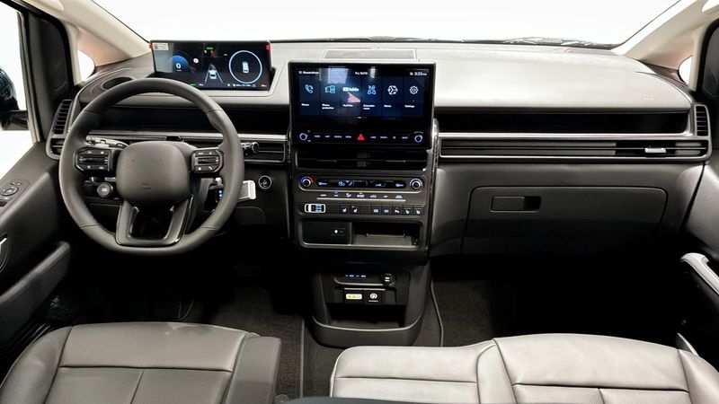 Hyundai Staria bild 4