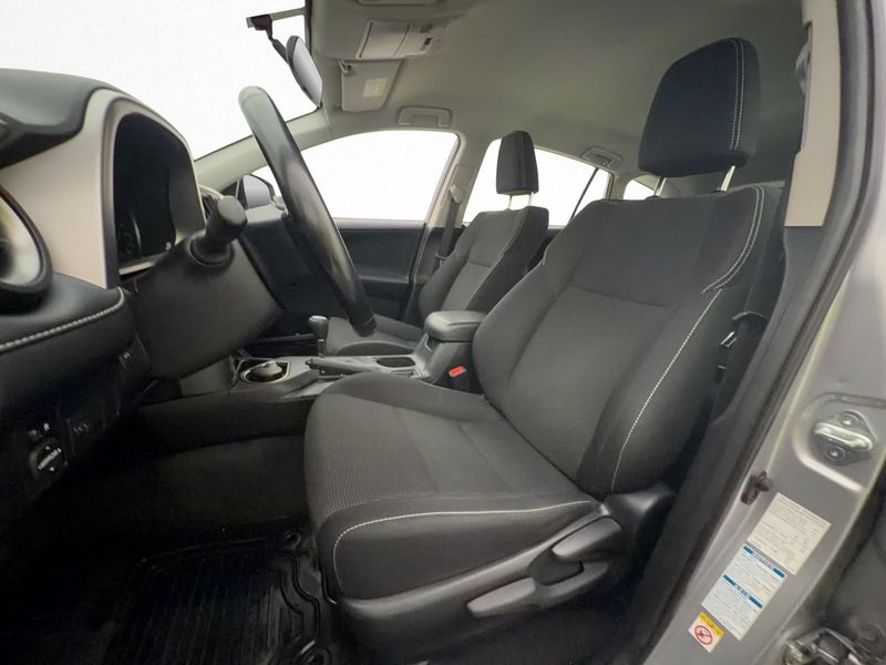 Toyota RAV4 bild 12