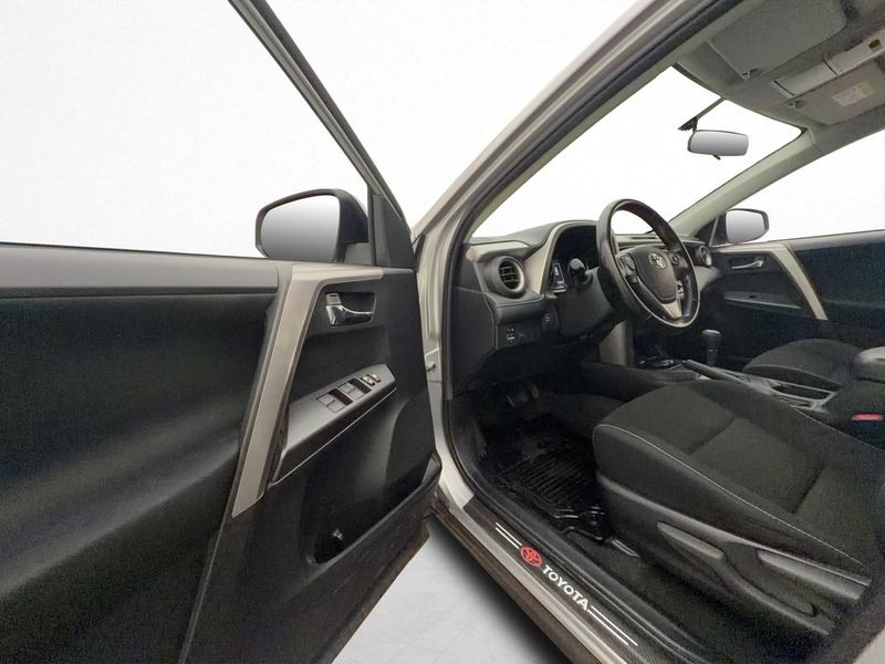 Toyota RAV4 bild 11