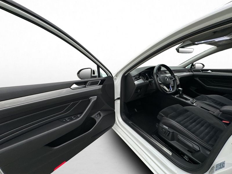 Volkswagen Passat bild 14