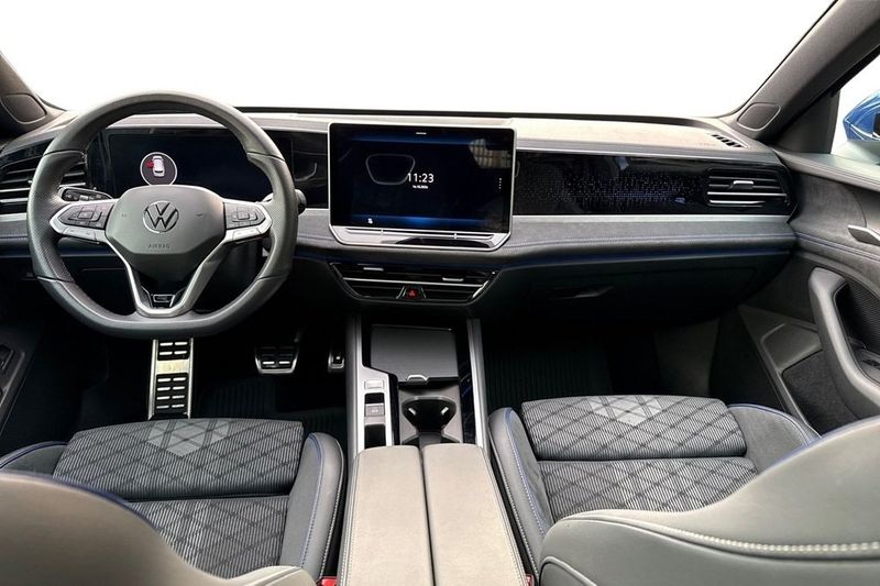 Volkswagen Passat bild 7