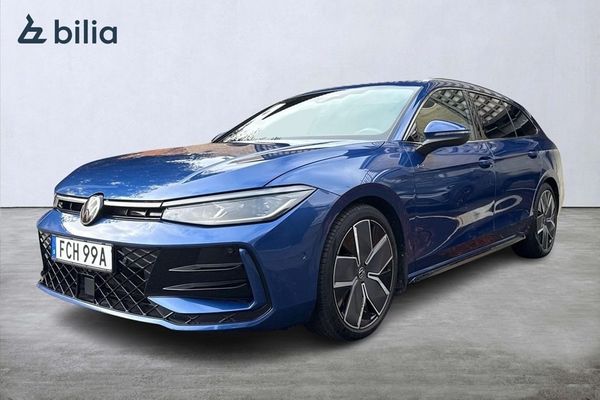 Volkswagen Passat R-LINE 2.0 TDI 4M 193HK PANO/DRAG/VÄRMARE/V-HJUL - 2025