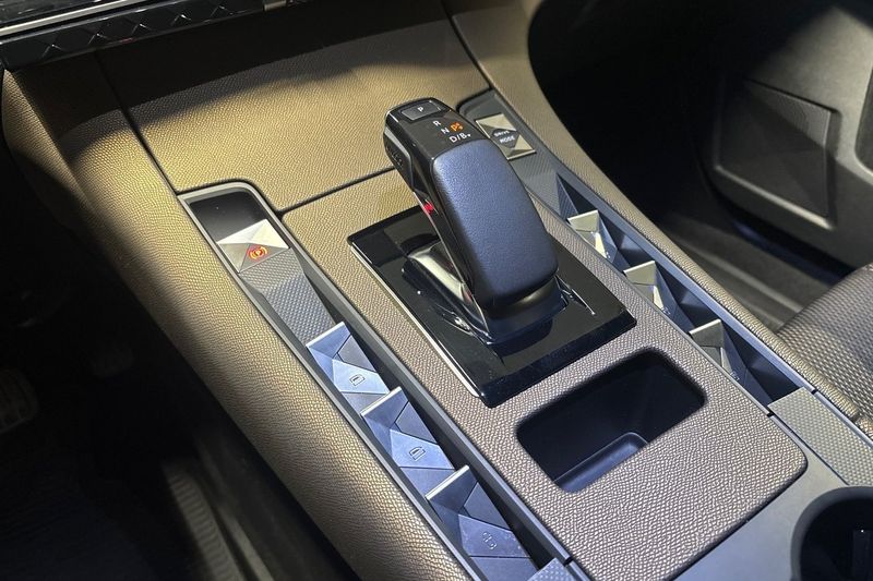 DS 7 Crossback bild 14