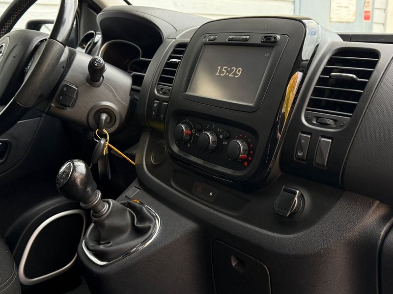 Opel Vivaro bild 33