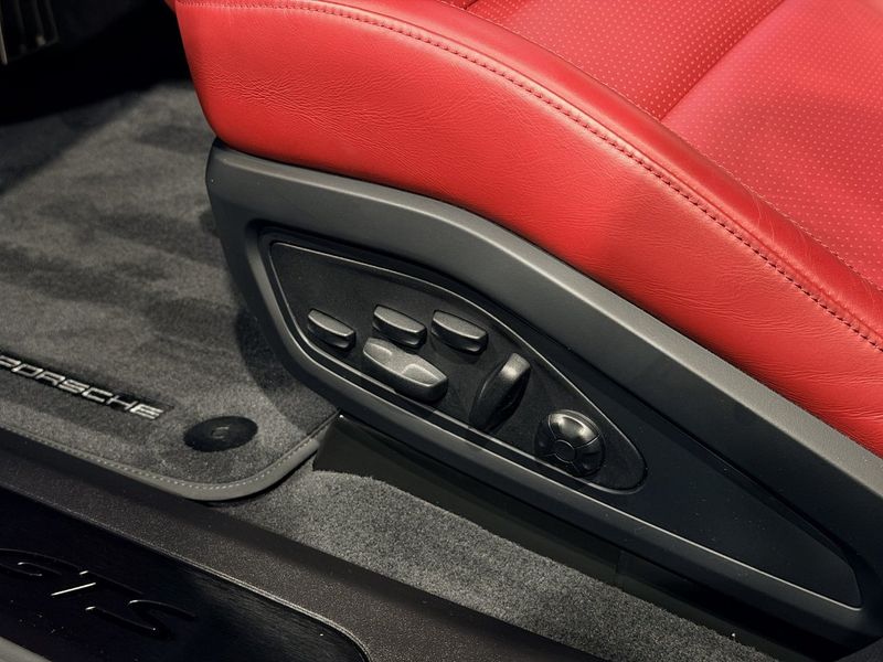 Porsche Taycan bild 21
